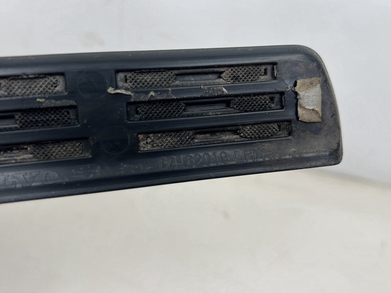 2004-2007 Volvo S60R V70R Front Left & Right Door Sill Scuff Plate Pair 09162019 OEM #5747EM