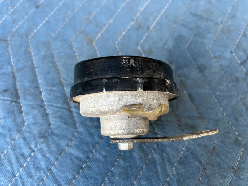 1998-2003 Mercedes W210 E320 High & Low Tone Pitch Horn Pair 0055307 OEM #4664EM