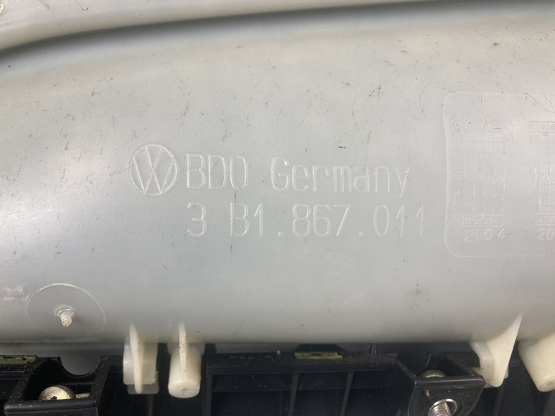 2001-2005 Volkswagen Passat Door Card Set of 4 Black OEM #5563M