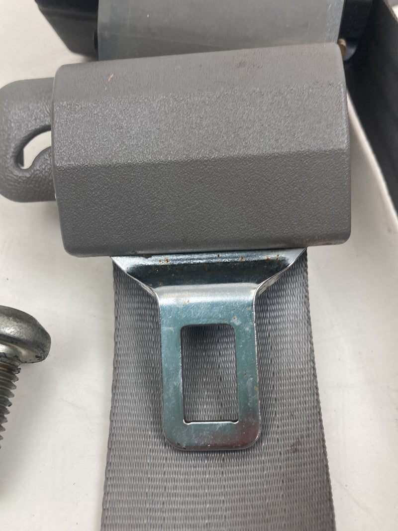 1996 Chevrolet Silverado GMT800 - Seat Belt Rear Right PN: 15728034 9022