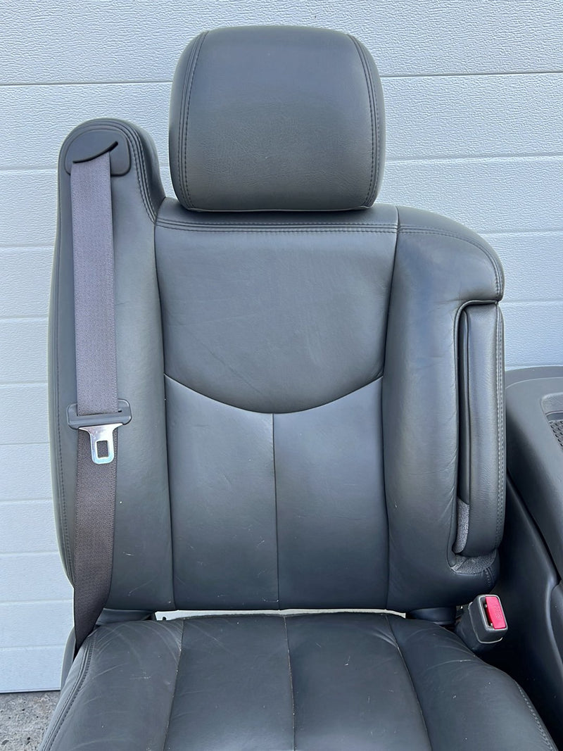 1999-2006 Chevrolet Silverado Front Seat Gray Leather Center Console OEM #5615EM