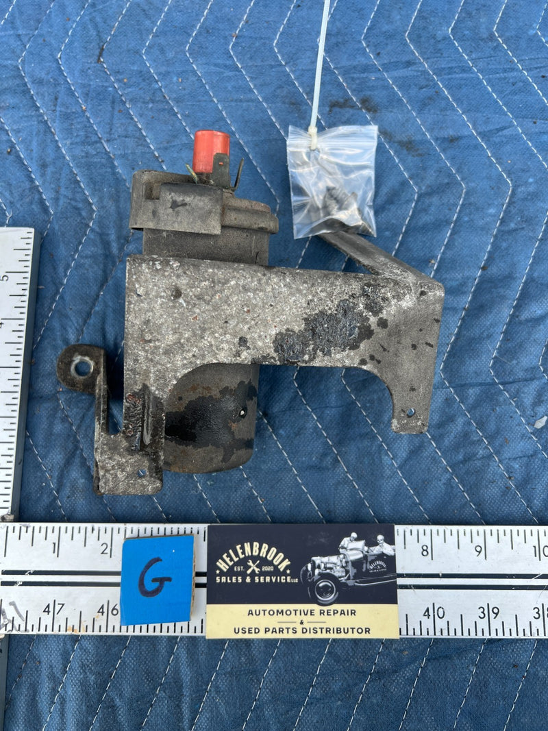 1986-1993 Volvo 240 244 Sedan Bosch Ignition Coil w/ Bracket 2.3L OEM #4225EM