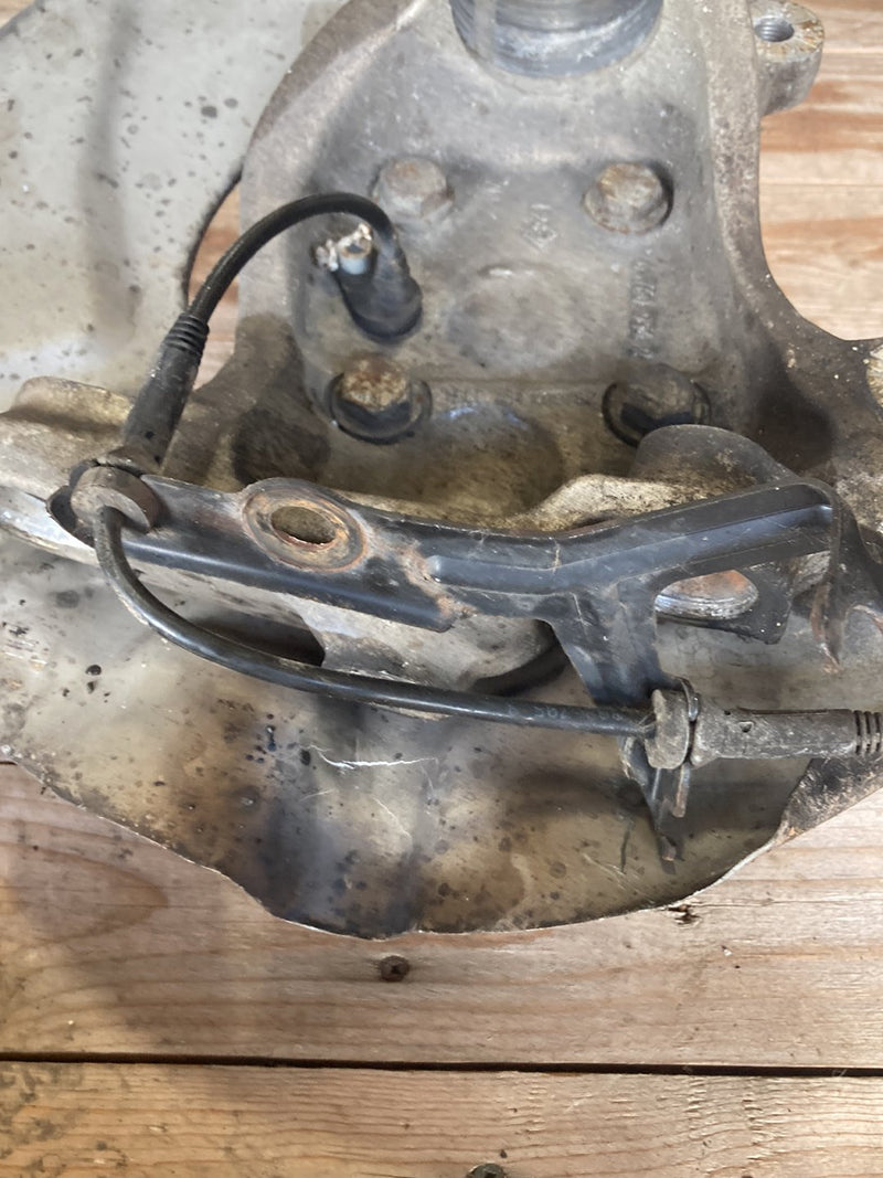 2003-2007 BMW 545i E60 Hub Front Right Arm RH 6760954 OEM #4984M
