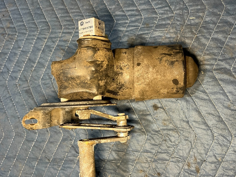 1983-1985 Porsche 944 Front Pop Up Headlight Linkage Bar w/ Motor OEM #2497EM