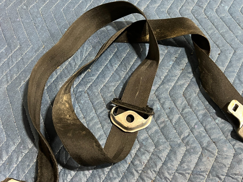 1983-1985 Porsche 944 Front Driver Left LH Seat Belt Retractor OEM #2487EM
