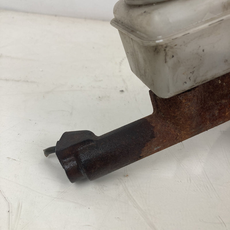 1981-1985 Volvo 240 245 Master Cylinder w/ Brake Booster 1330800 OEM