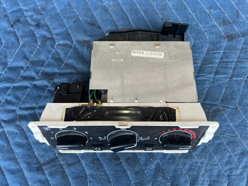 1989-1995 Volvo 740 940 HVAC AC Heat Climate Control Switch Assembly OEM #3730EM