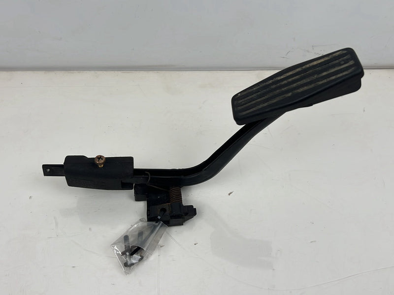1975-1980 Volvo 244 Throttle Accelerator Gas Pedal 1272618 OEM #5331EM