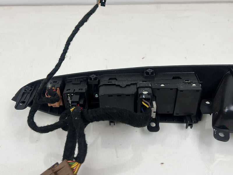 2012 Chevrolet Captiva Sport - Master Window Switch PN: 202005436 25947889