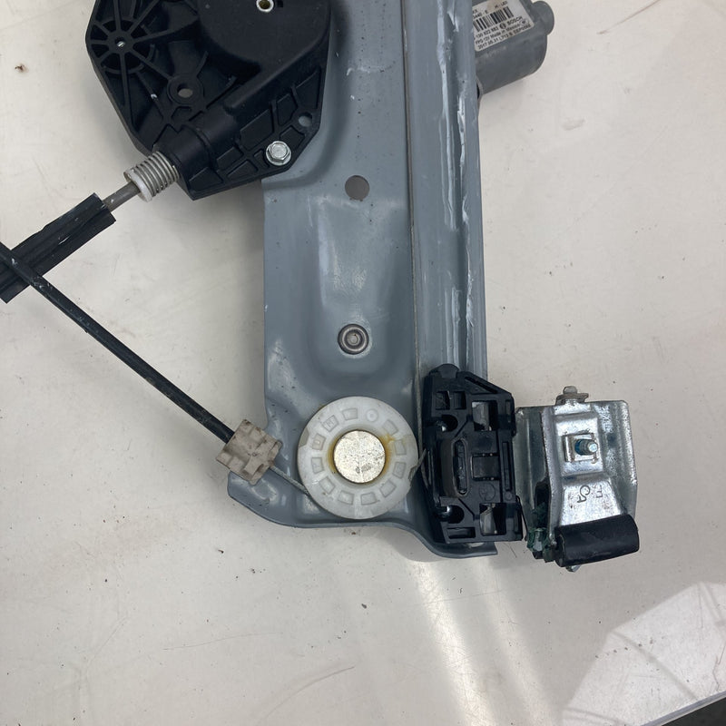 2014-2020 Chevrolet Silverado Front Left Window Regulator 0130822882 OEM #5583M
