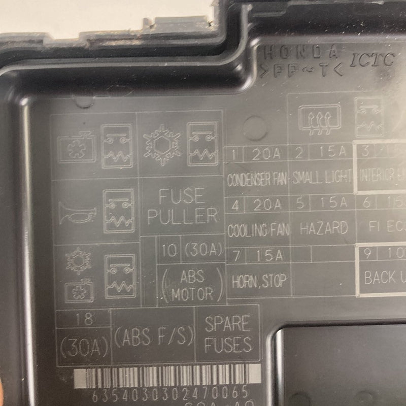 2002-2004 Honda CR-V RD2 Fuse Box S9A-GO OEM #5097M