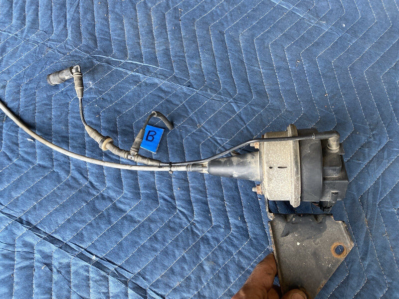 2001-2004 Chrysler 300M Cruise Control Module & Actuator Assembly OEM #37MC