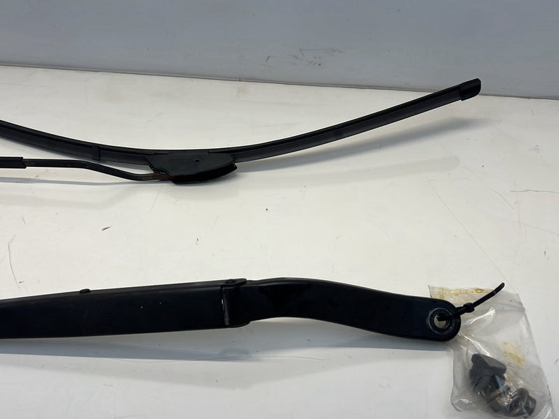2012 Chevrolet Captiva Sport - Wiper Arm Pair
