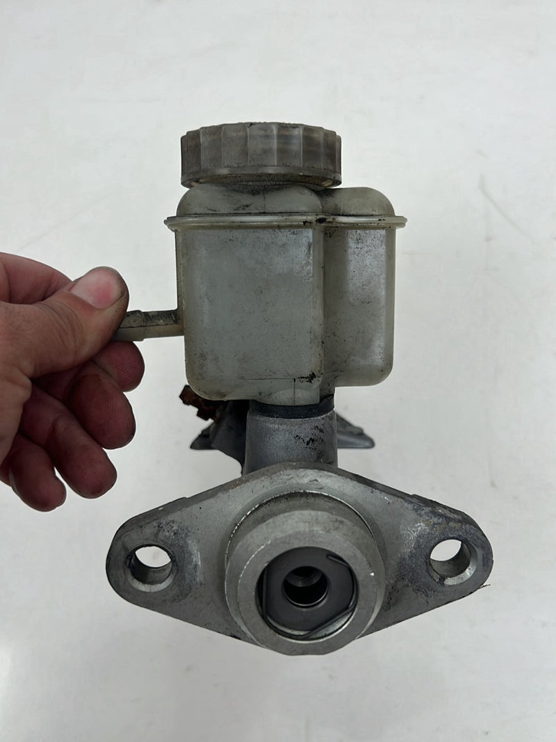 1990-1992 Volvo 740 745 940 Brake Master Cylinder w/ Reservoir 3530354 OEM #5950EM