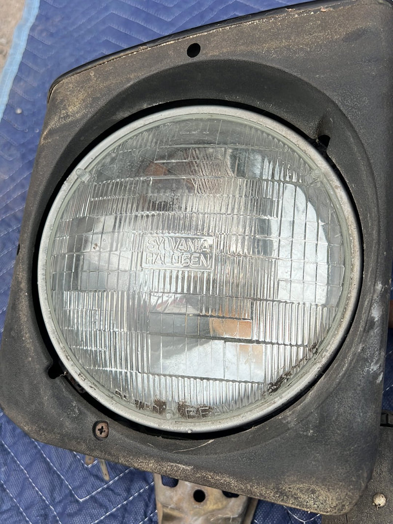 1983-1985 Porsche 944 Left Right Headlight Lamp Pair w/ Linkage Black OE #5722EM