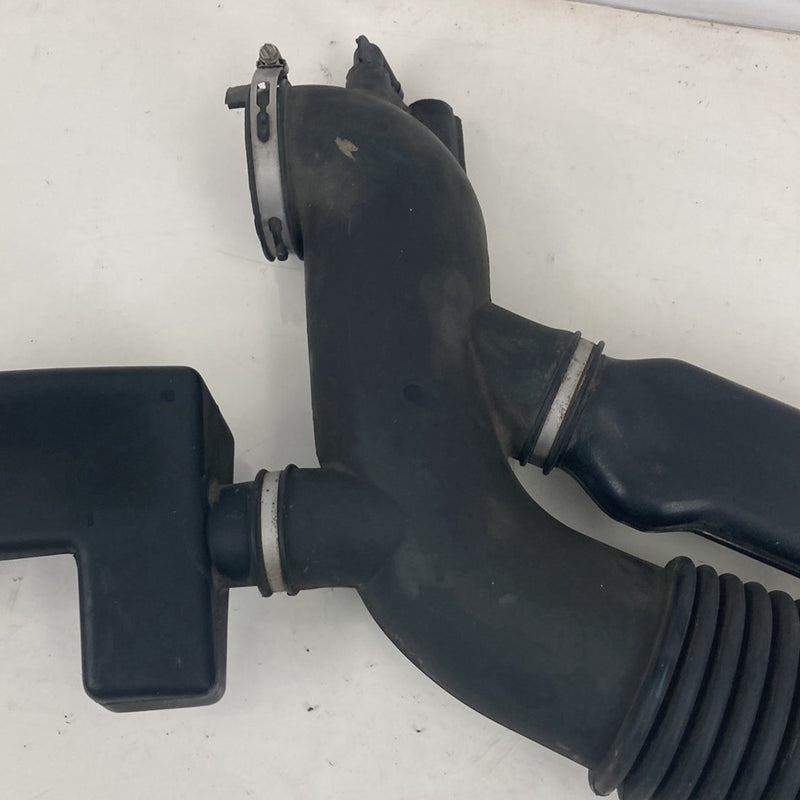2002-2005 Lincoln Town Car Signature Air Intake Tube 3W7U-9F805-AF OEM #5136M