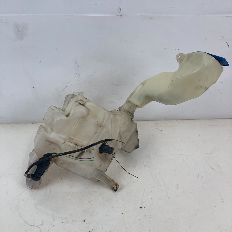 2001-2005 Volkswagen Passat Windshield Washer Reservoir Jug Tank OEM #5537M