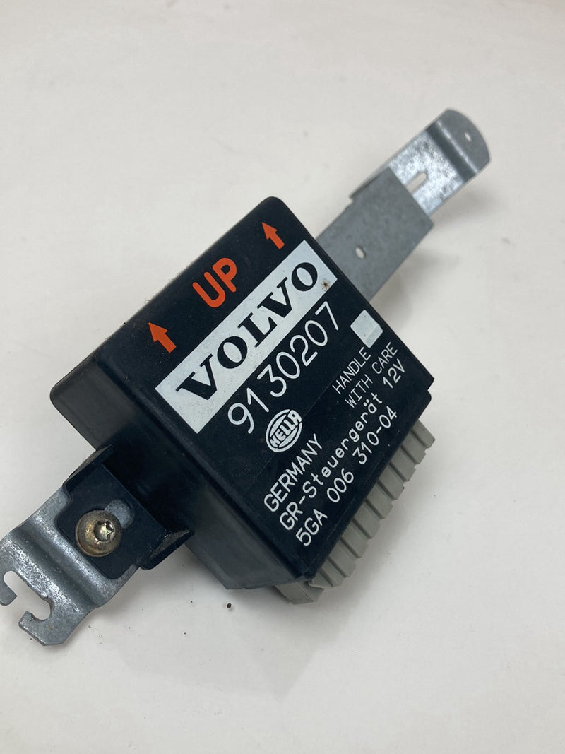 1992 Volvo 940 944 - Cruise Control Module PN: 9130207 006310-04