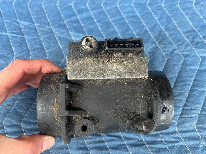 1986-1993 Volvo 240 244 245 MAF Mass Air Flow Sensor Meter 0280212007 OE #4098EM