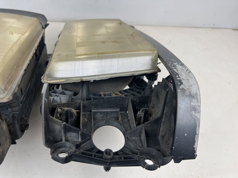 1989-1995 Volvo 740 940 Left Right Non-Fog Light Headlight Lamp Pair OEM #6798EM