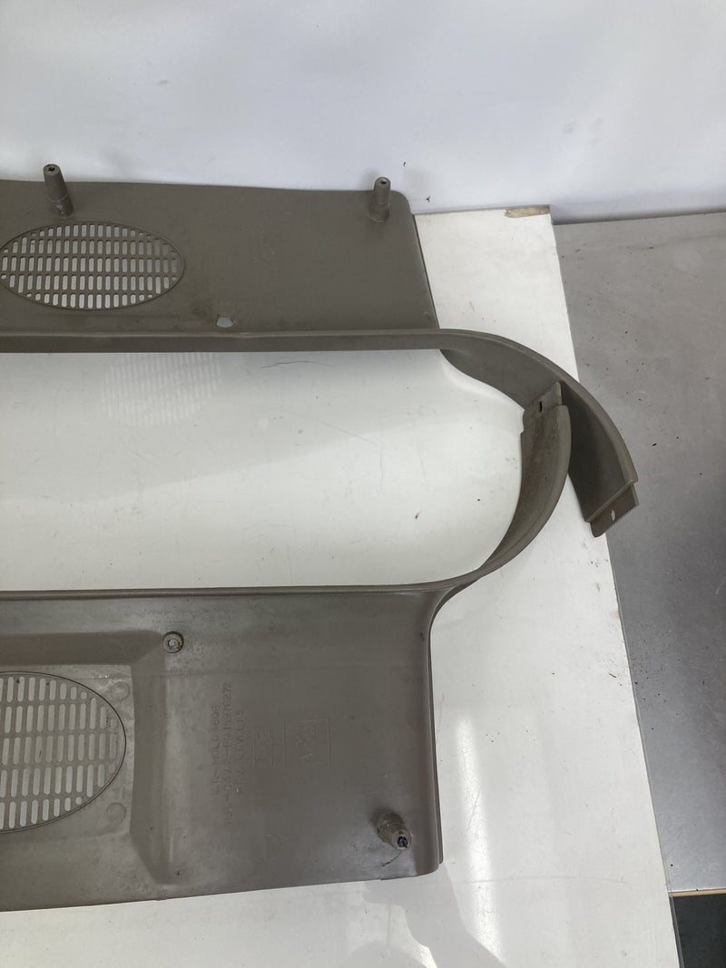 1995-1998 Chevrolet Silverado 2500 GMT400 B Pillar Trim 15976271 15976272 OEM