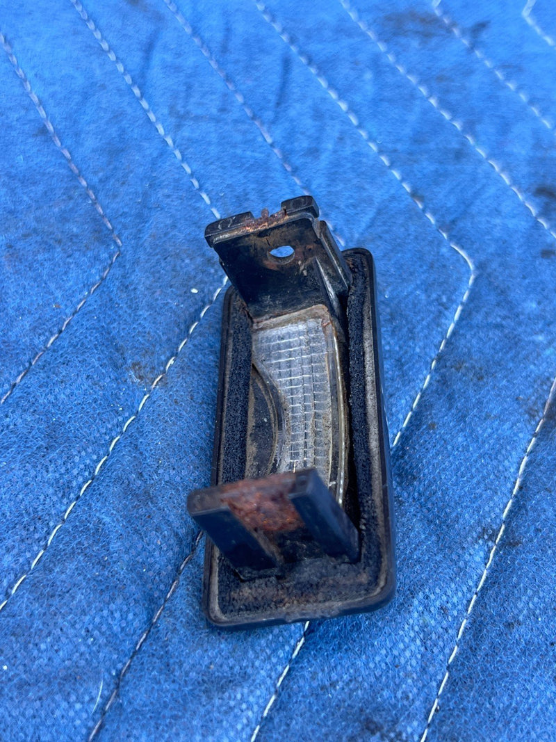 1986-1993 Volvo 240 244 245 License Plate Light Lamp Assembly 12933R4 OE #4170EM