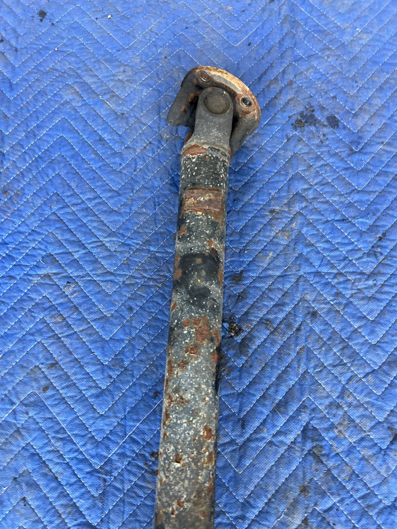 1992-1995 Volvo 940 740 Auto Transmission Center Driveshaft Assembly OEM #3301EM