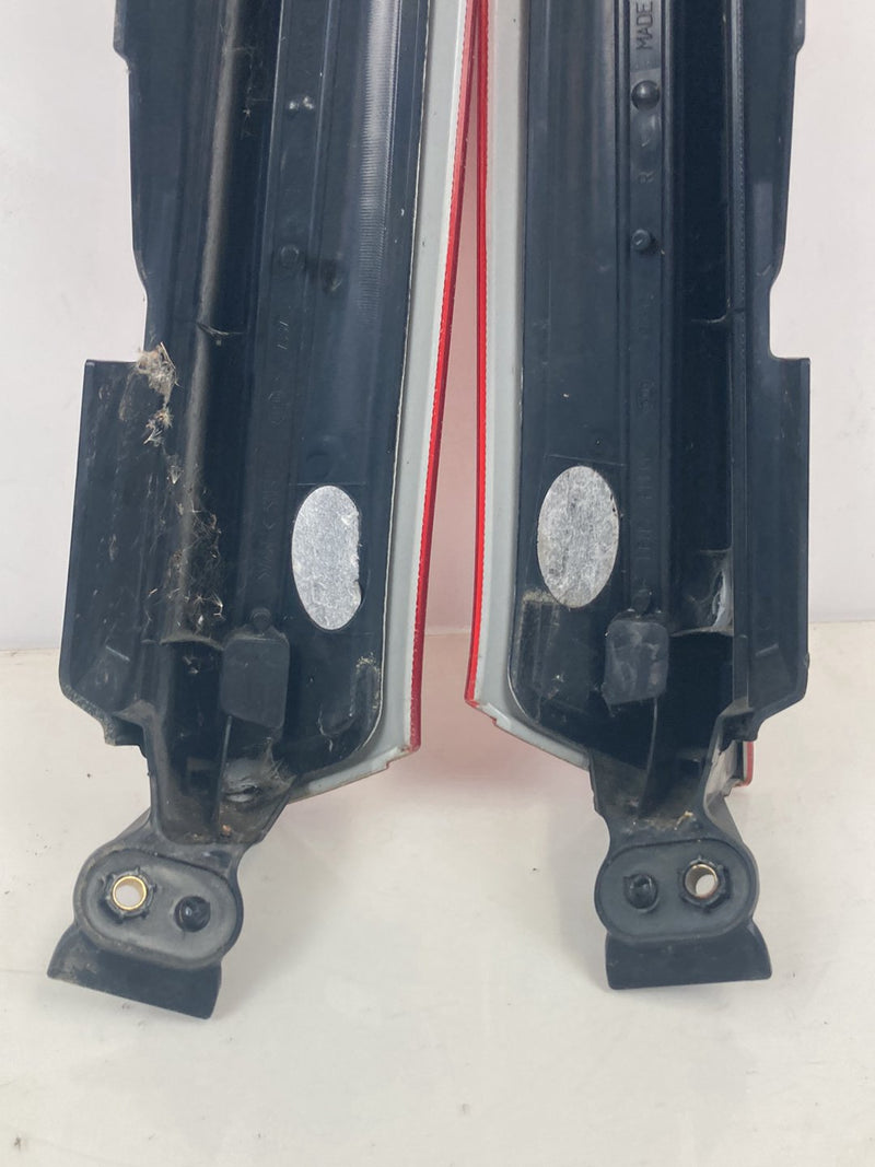 2003-2006 Volvo XC90 Right & Left Upper Tail Light Lamp Assembly Pair OEM #4816M
