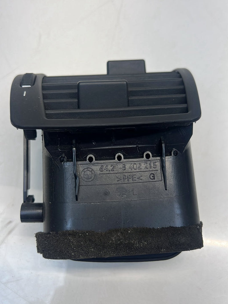 2006 BMW X5 E53 - Dash Vent Set PN: 64228402215 64228402216 64228402221 8409081