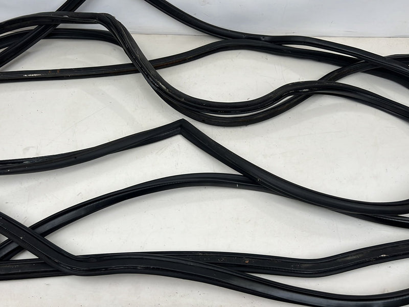 1990-1992 Volvo 740 745 940 Wagon Door Seal Gasket Weatherstripping Set OEM #5887EM
