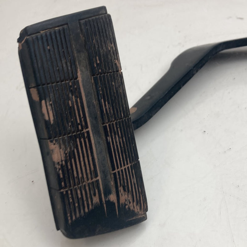 1996 Chevrolet Silverado GMT800 - Brake Pedal PN: 15732489 S15705036