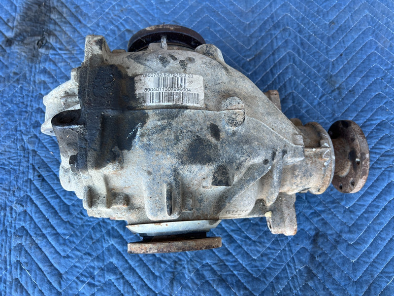 2000-2005 BMW 330xi 325xi E46 Rear Differential 3.23 Manual Trans OEM #4842EM