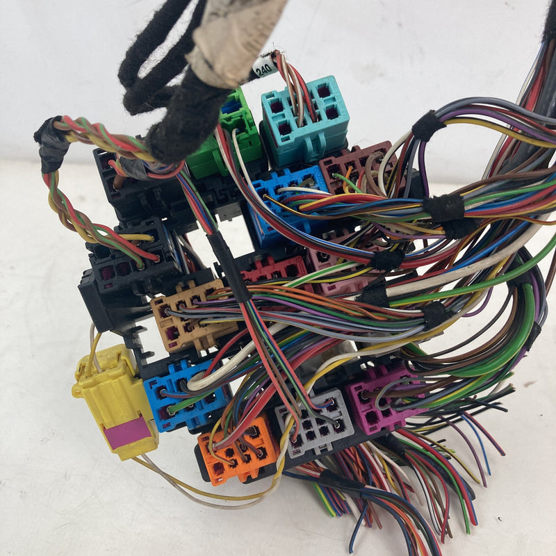 2001-2005 Volkswagen Passat Footwell Junction Wiring Harness OEM #5528M