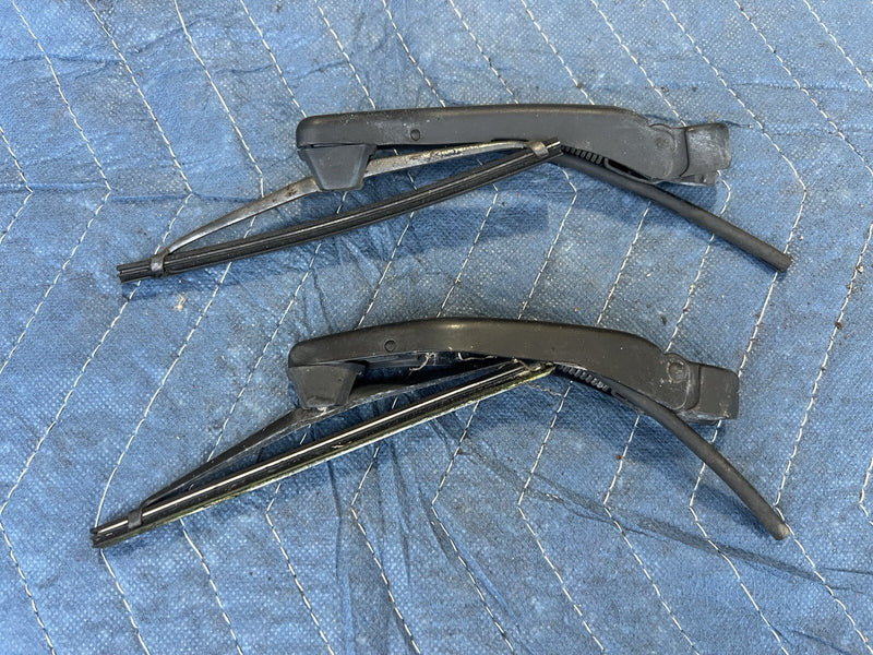 1998-2000 Volvo V70R V70 S70 P80 Front Headlight Wiper Arm Pair OEM #4157E