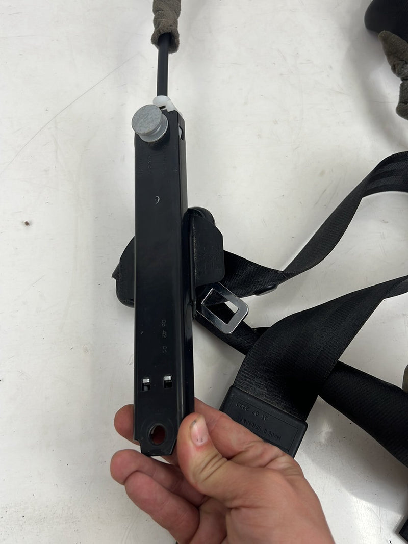 1996-2003 Audi S8 D2 A8 Front Right & Left Seat Belt Retractor Pair OEM #6477EM