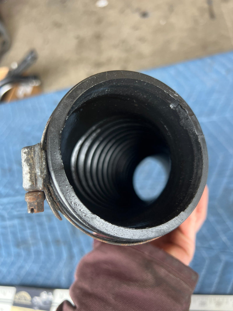 1989-1995 Volvo 740 940 Sedan Fresh Air Intake Hose Duct 3514846 OEM #3701EM