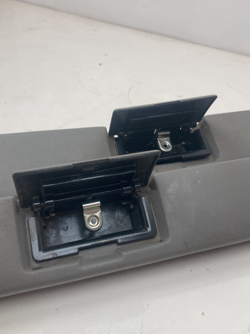 1996 Chevrolet Silverado GMT800 - Armrest PN: 15546430 15546429 15546430