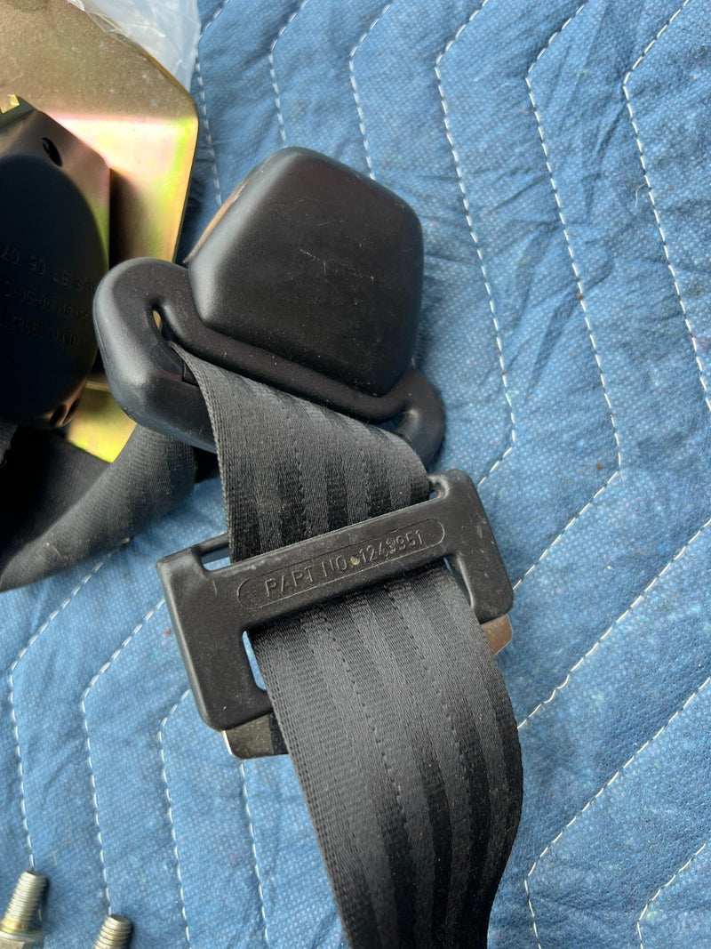 1986-1993 Volvo 240 245 Wagon Rear Passenger Seat Belt Retractor OEM #4049EM