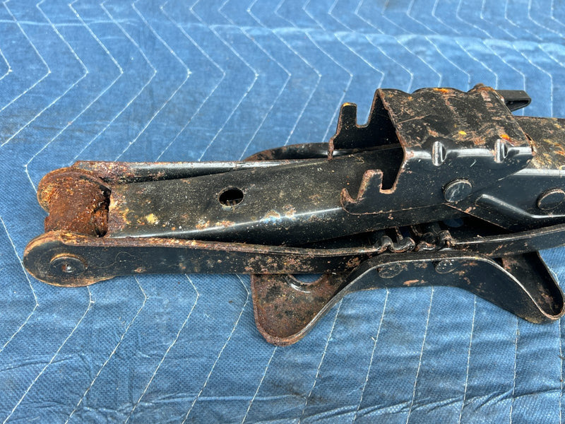 1989-1995 Volvo 740 940 Sedan Emergency Spare Tire Scissor Jack OEM #3774EM