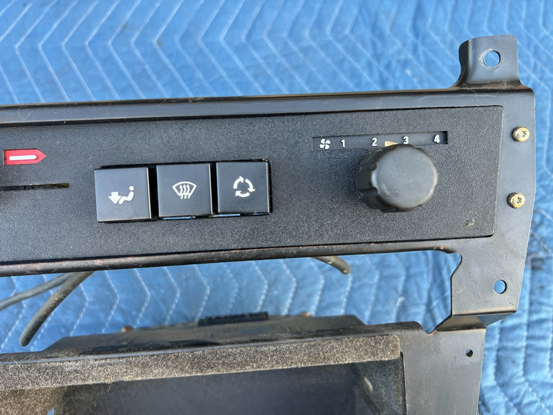 1986-1993 Volvo 240 244 Sedan Center Dash Trim Heat AC Control Switch OE #4200EM
