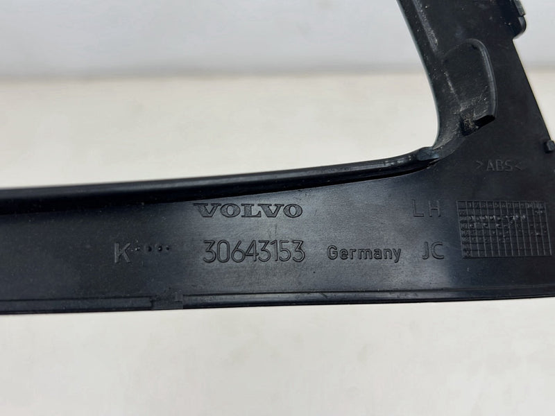 2004-2007 Volvo S60R V70R Floor Shift Shifter Surround Trim Black OEM #5740EM