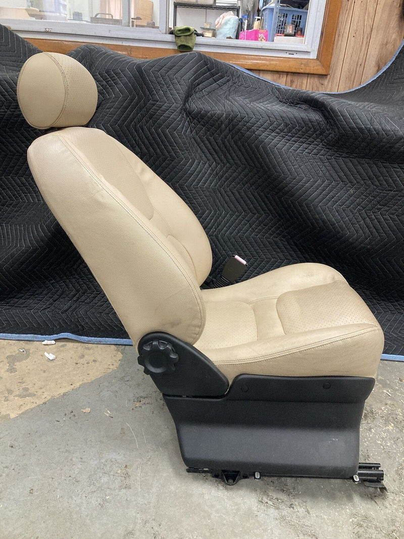 1998-2005 Land Rover Freelander Front Right RH Passenger Seat Tan OEM #3024M