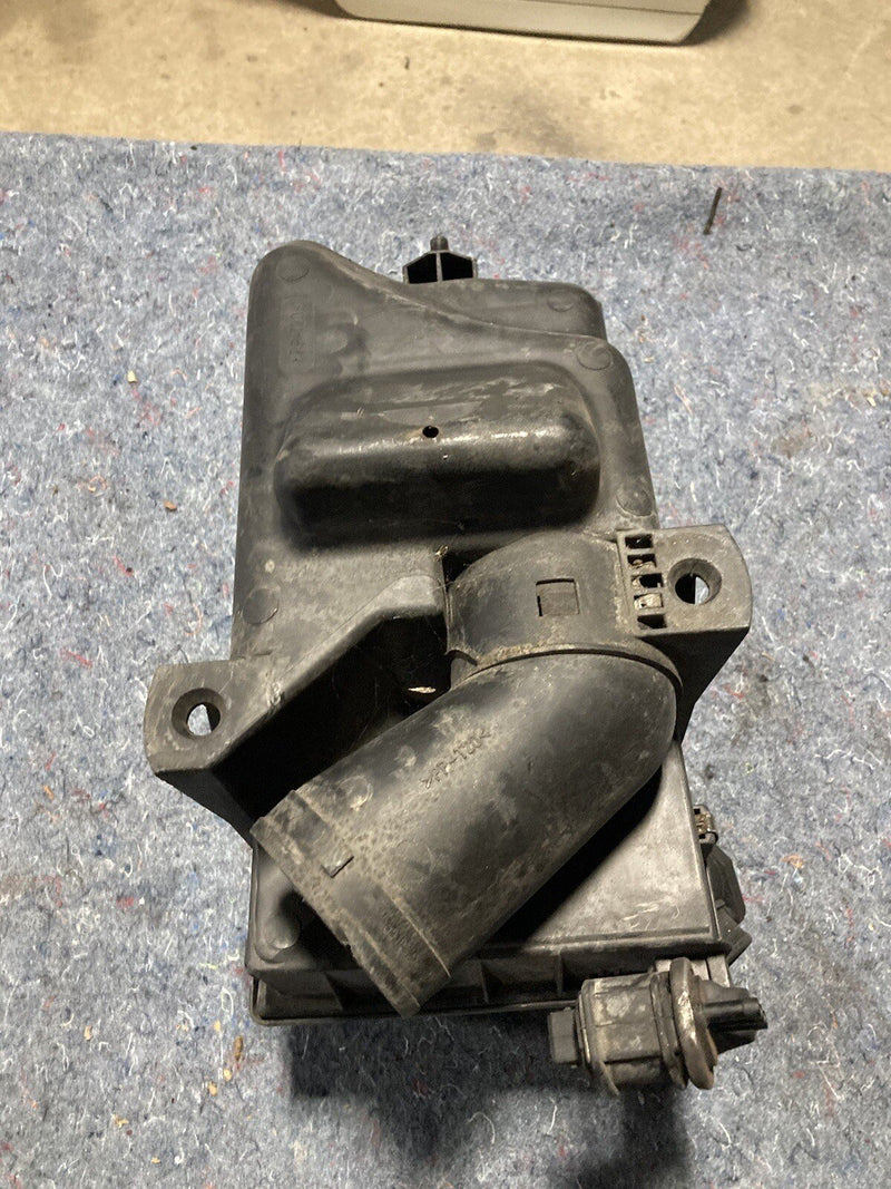 1992-1997 Volvo 850 GLT Air Filter Box And MAF Sensor 0280217197 OEM #670M