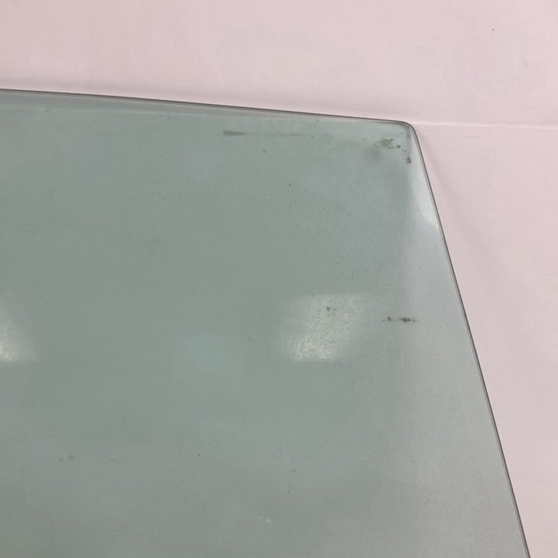 1975-1980 Volvo 244 Rear Left LH Window Glass 77202001 OEM #4896M