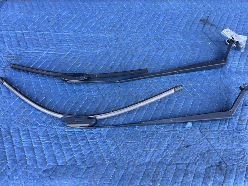2003-2008 Toyota Corolla Wiper Arm Pair Left & Right Front Windshield OEM #5013E
