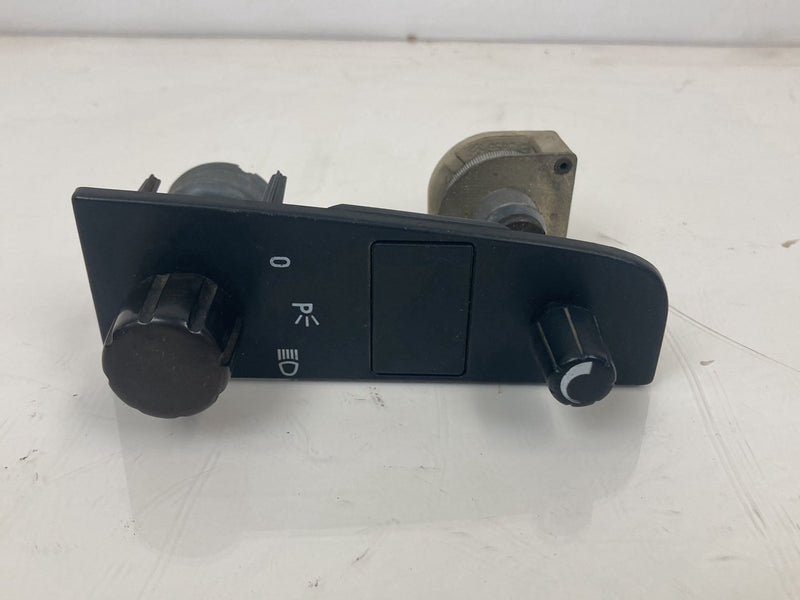 1975-1980 Volvo 240 244 Headlight Switch 1308859 1307409 1215170 OEM #4330M