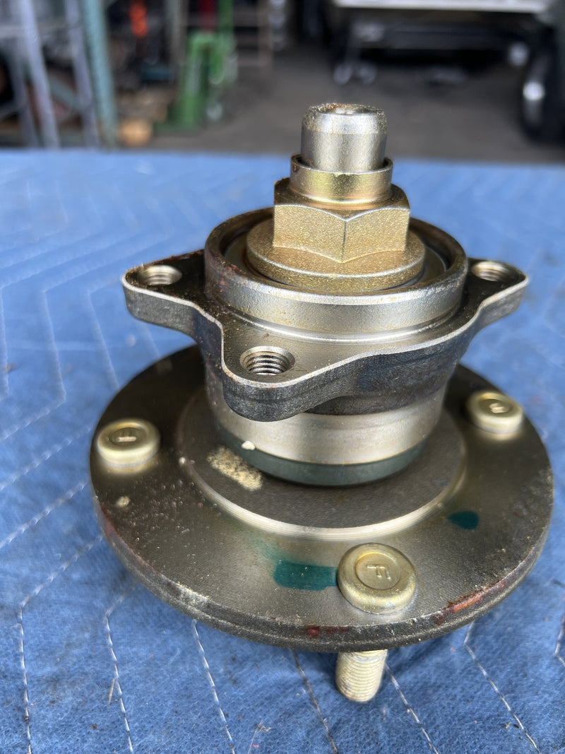 Mitsubishi Hub Pair MB949096 OEM
