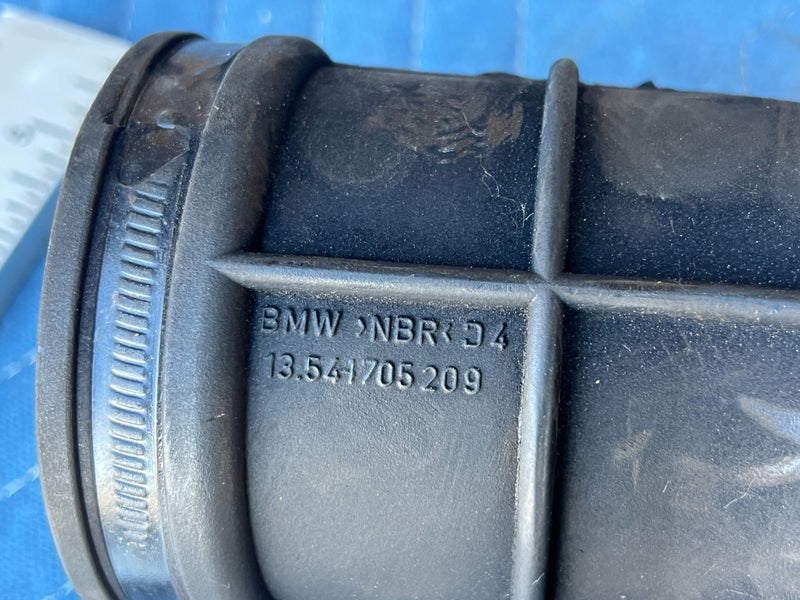 2000-2005 BMW 330xi 325xi E46 Upper Air Intake Hose Pipe Duct OEM #4775EM