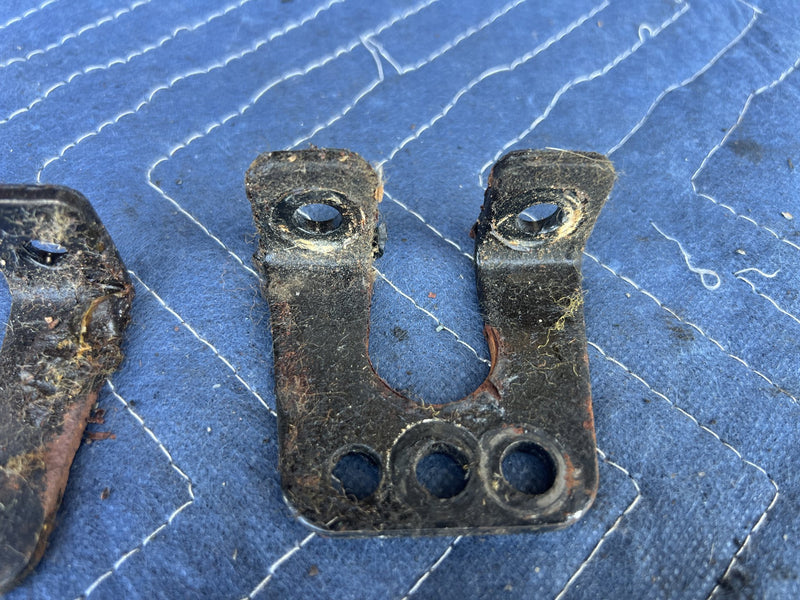 1973 Volvo 140 142 - Hardware
