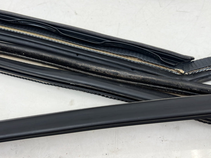 1996-2003 Audi S8 D2 A8 Door Seal Weatherstripping Gasket Set of 4 OEM #6587EM